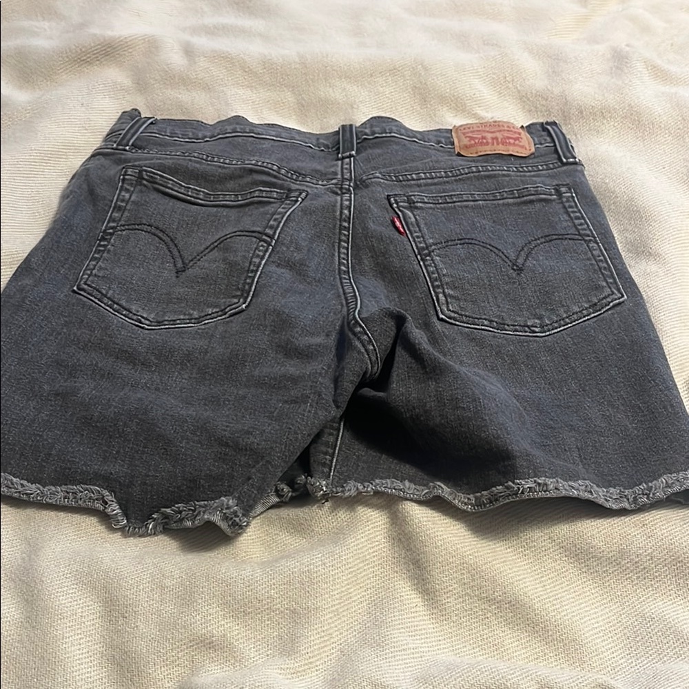Levi's Gray Jean Shorts Casual Distressed Style - Picture 3 of 3